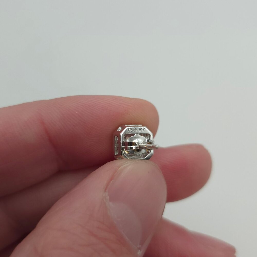 Sterling Silver Well Cut Cubic Zirconia Stud Earrings A267 - Picture 6 of 8